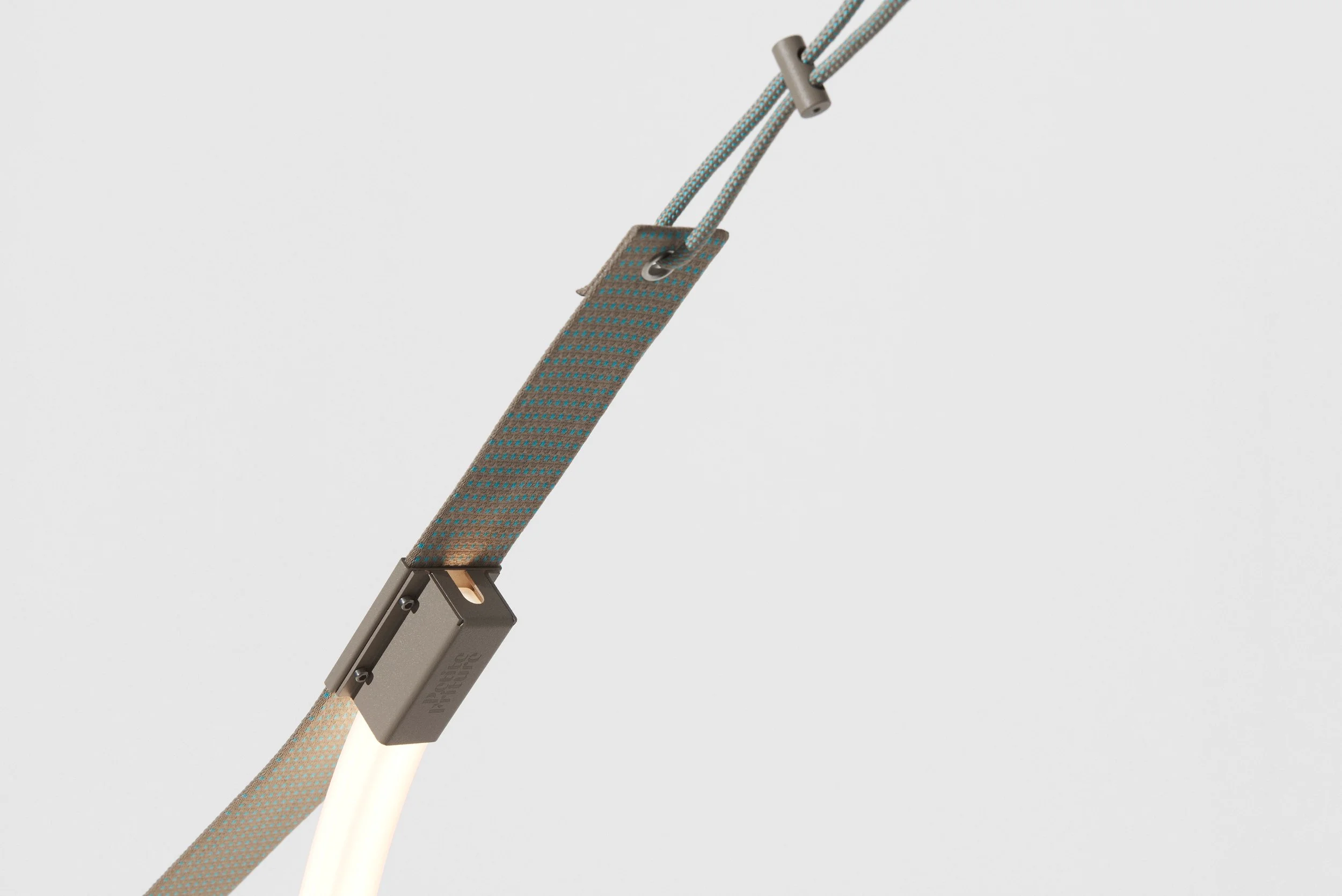 アート・デザイン・音楽 LE PETIT VOYEUR 06 Spline Light outdoor - David Derksen for Petite Friture